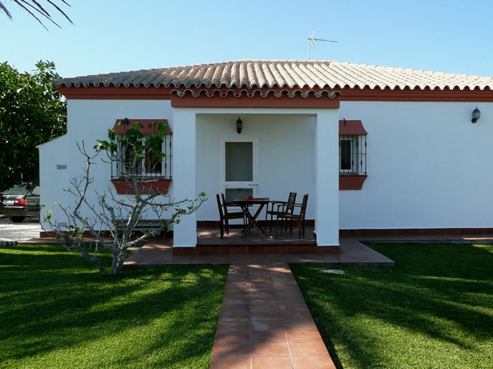 Villa for sale in Chiclana De La Frontera, Cadiz province € 220,000